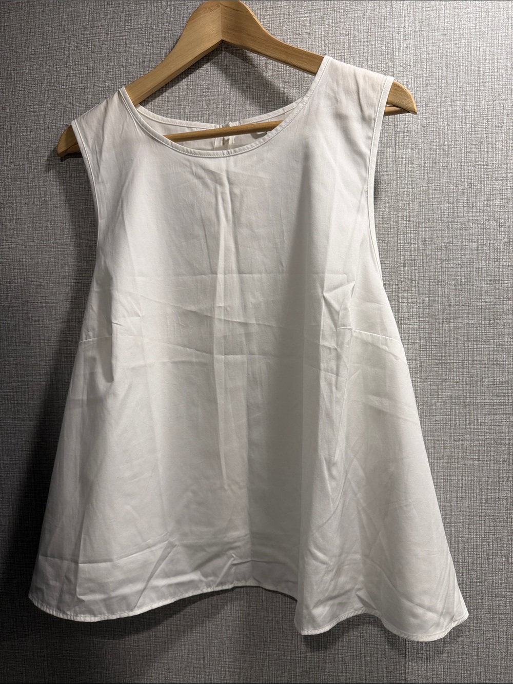 Banana Republic White Button Back Sleeveless Top Size XXL